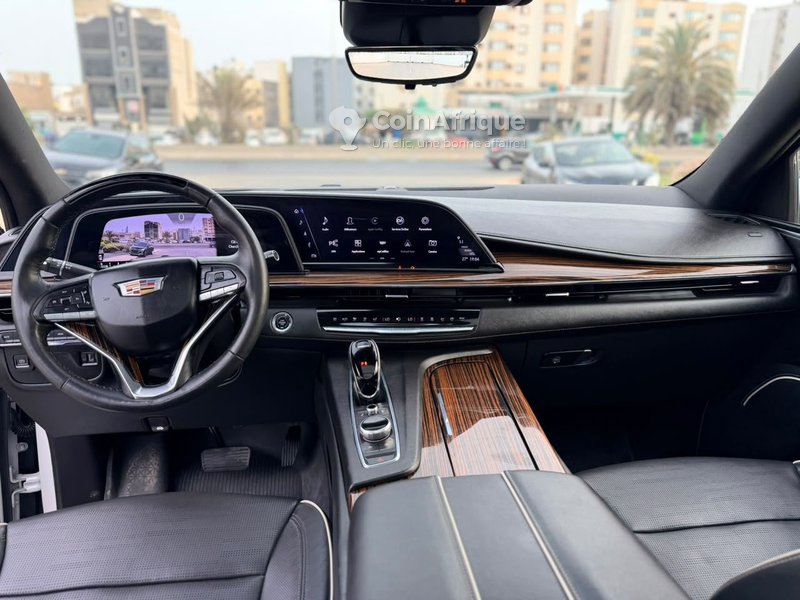 Cadillac Escalade 600 - Blanc nacré, excellent état